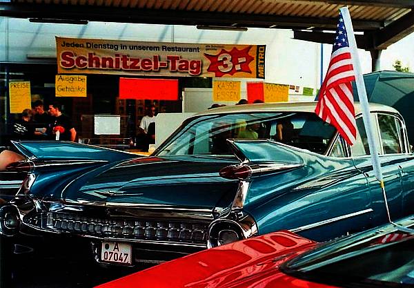 Amerika in Augsburg ~ Sheridan Reese Flak Fryar: Amerikanische Autos